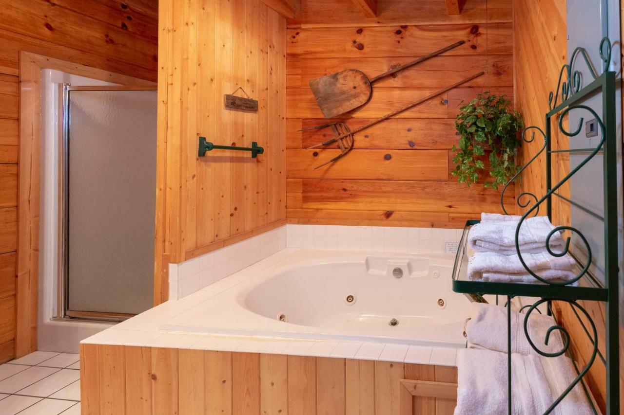 הוילה Whittier Creekside Bunkhouse מראה חיצוני תמונה