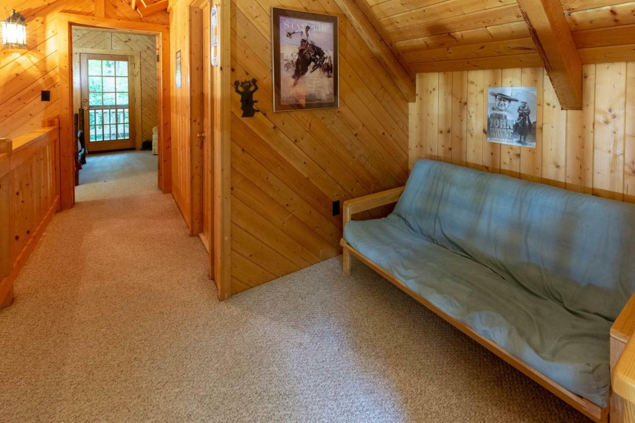 הוילה Whittier Creekside Bunkhouse מראה חיצוני תמונה